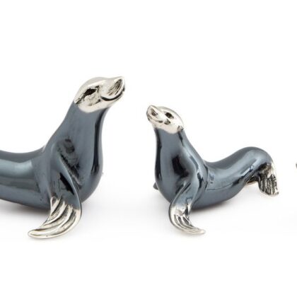 Seals Oxidised Finish