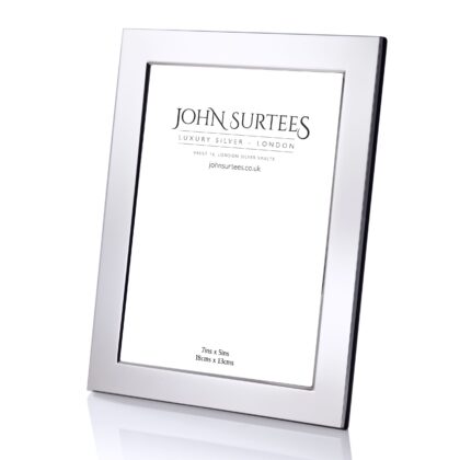 Silver photograph frame in Westminster pattern