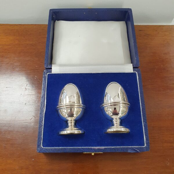 Pair peppers in blue box egg shaped - Birmingham 1989