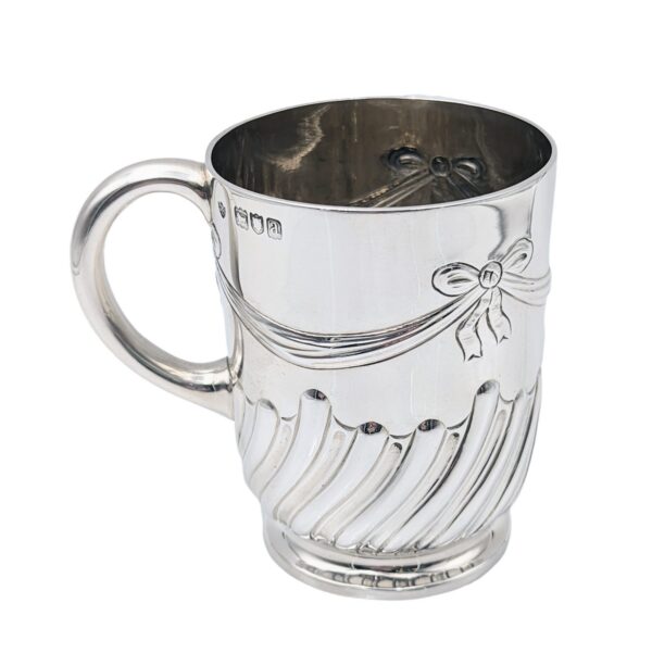 Child's mug - London 1896