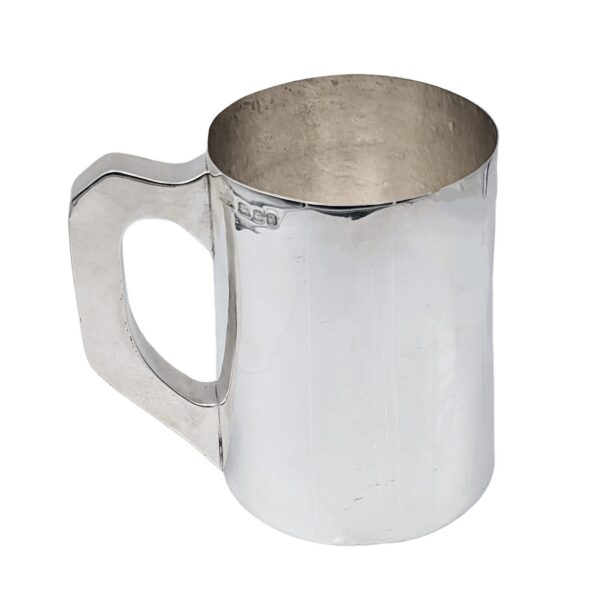 Plain mug - London 1971