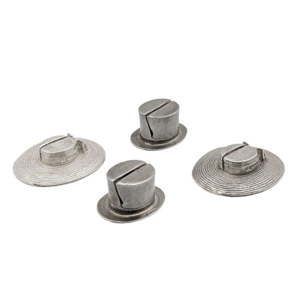4 Hats menu holders - London 2018