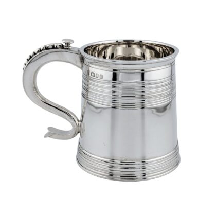 Half pint mug - London 1929