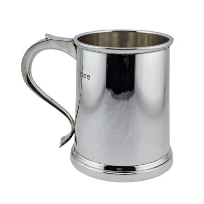 Pint mug - London 1939