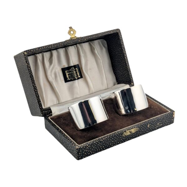 Pair plain napkin rings boxed - Birmingham, 1930