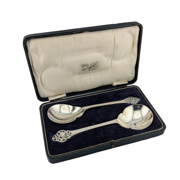 Pair fruit spoons - London 1922
