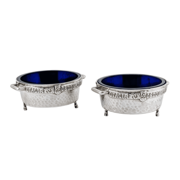 Pair salts round, blue glass, latin inscription - London 1936