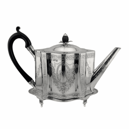 Tea pot and Stand  London - 1899/1900