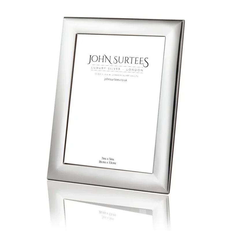 Silver photograph frame in Ripon pattern